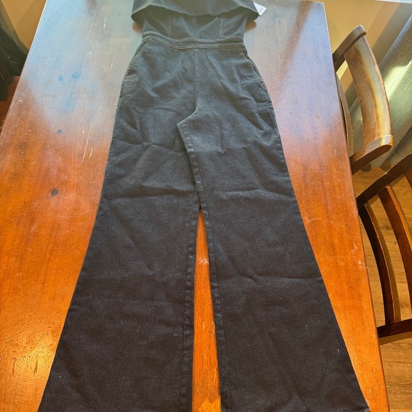 Reiss Womenswear TIGGIE DENIM STRAPLESS WIDE LEG JUMPSUIT - Picture 1 of 7